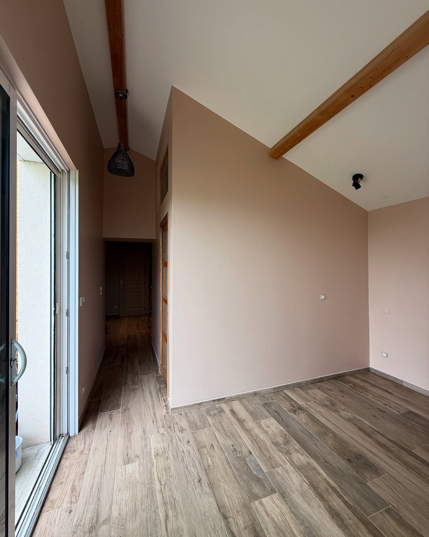 Travaux de peinture dans une suite parentale à Pollionnay — Pollionnay